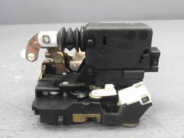 Serrure arriere droit RENAULT CLIO Chipie 1.9D 6CV Diesel - 1