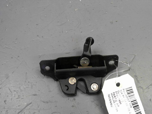 Serrure de hayon PEUGEOT 106 Open 1.0 Essence - 1