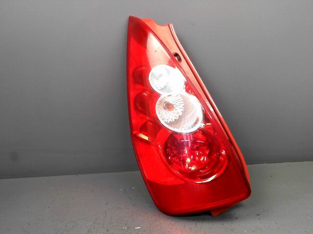 Feu arriere principal gauche (feux) MAZDA MAZDA 5 2.0 MZR-CD 110ch Harmonie 7 Places Diesel - 1