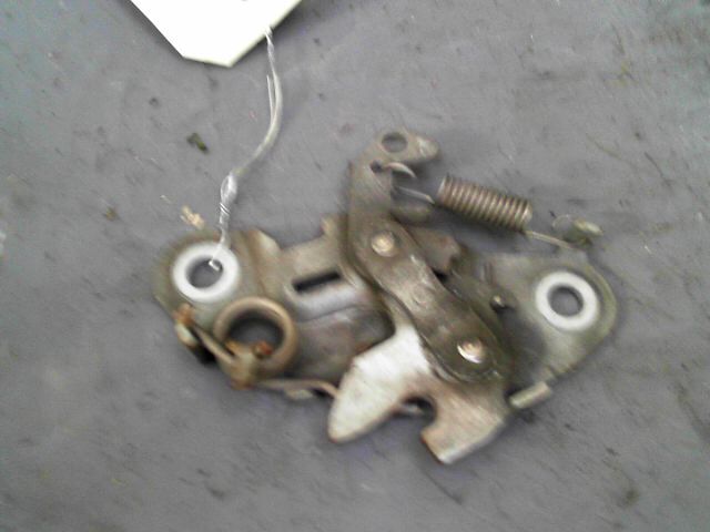 Serrure de capot CITROEN SAXO 1.1i Essence - 1