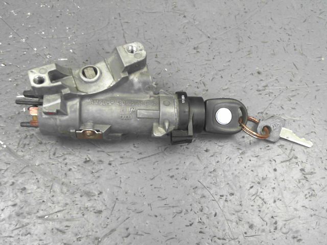 Antivol de direction VOLKSWAGEN POLO 1.2 12v 65ch Essence - 1