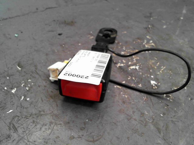Attache ceinture avant gauche CITROEN DS3 Diesel - 1