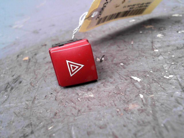 Bouton de warning PEUGEOT 206 Essence - 1