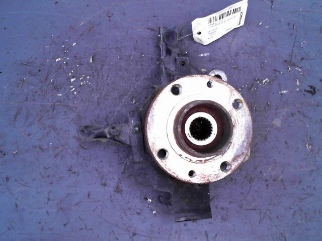Fusee avant droit RENAULT CLIO Diesel - 1