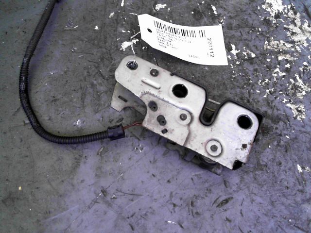 Serrure de capot VOLKSWAGEN GOLF 1.9 DTi 105ch Diesel - 1