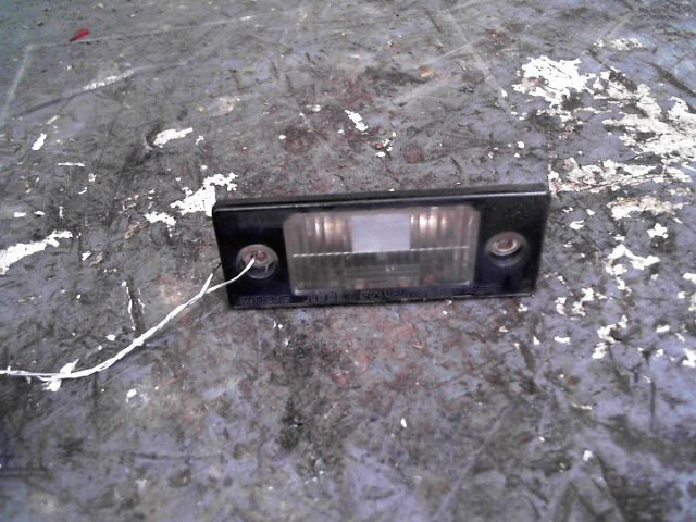 Eclairage de plaque VOLKSWAGEN GOLF 1.9 DTi 105ch Diesel - 1