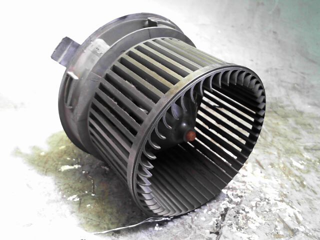 Ventilateur chauffage PEUGEOT 207 1.4 HDi Affaire Diesel - 1