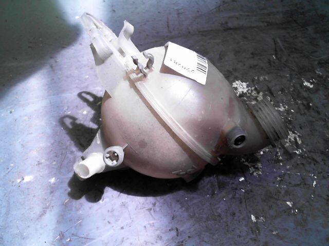 Vase d'expansion PEUGEOT 207 1.4 HDi Affaire Diesel - 1