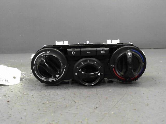 Commande chauffage PEUGEOT 208 Diesel - 1