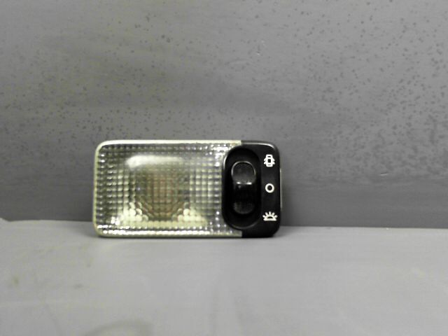 Eclairage de plafonnier PEUGEOT 206 Diesel - 1