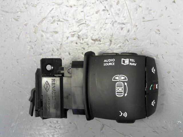 Commande autoradio RENAULT SCENIC 1.4 TCE Dynamique Diesel - 1