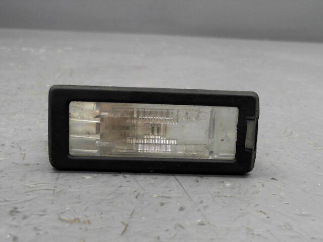 Eclairage de plaque RENAULT SCENIC 1.4 TCE Dynamique Diesel - 1