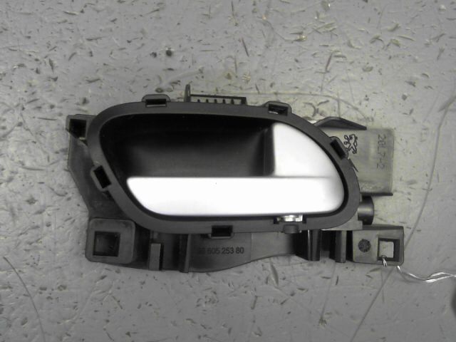 Poignee interieur avant droit CITROEN C5 Diesel - 1