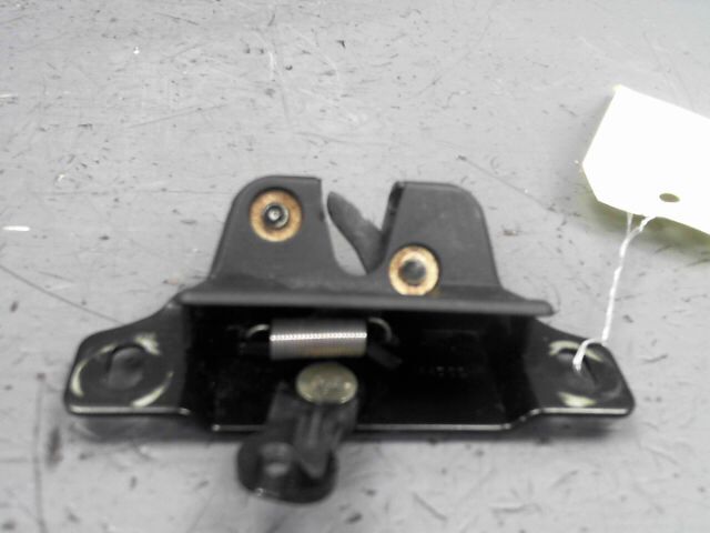 Serrure de hayon PEUGEOT 306 Open D >10.96 Diesel - 1