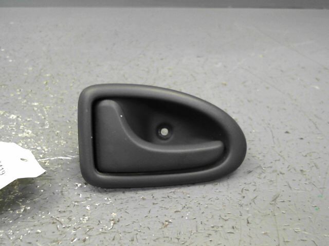 Poignee interieur arriere gauche RENAULT CLIO Diesel - 1