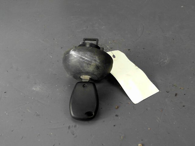 Bouchon de carburant DACIA SANDERO 1.4 MPi 75ch GPL Ambiance  - 1