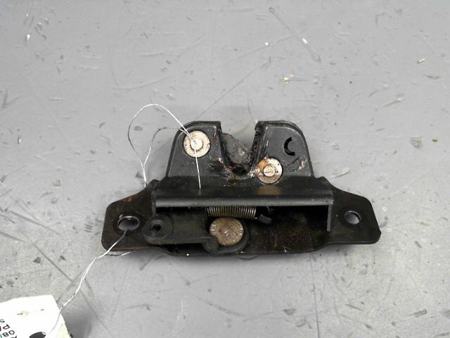 Serrure de hayon PEUGEOT 206 XT 1.9d Diesel - 1