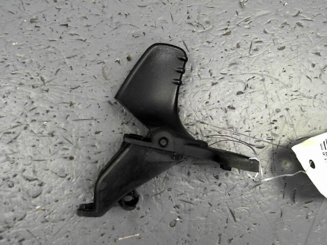 Poignee porte avant droit RENAULT TWINGO 1.2i 16v 75ch Dynamique Essence - 1