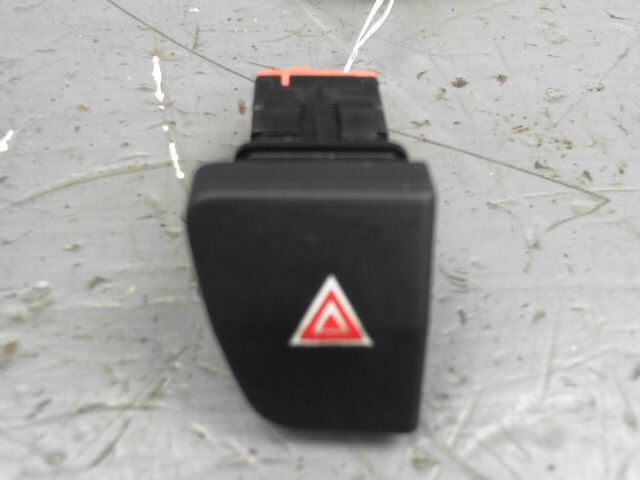 Bouton de warning PEUGEOT 5008 Diesel - 1