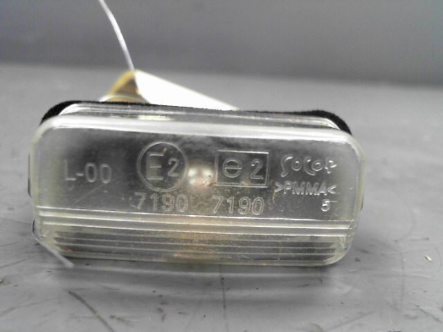 Eclairage de plaque PEUGEOT 5008 Diesel - 1