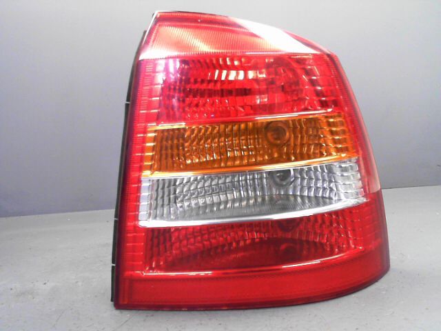 Feu arriere principal droit (feux) OPEL ASTRA 1.4 16v Essence - 1