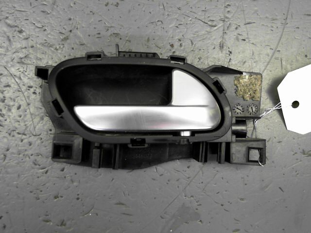 Poignee interieur avant droit CITROEN C3 PICASSO 1.6 HDi 90ch FAP Diesel - 1