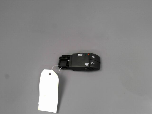 Commande autoradio RENAULT CLIO Essence - 1