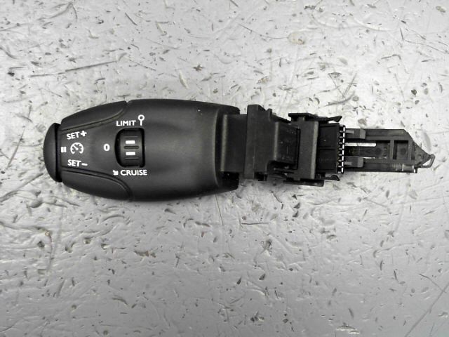 Commande regulateur vitesse PEUGEOT 207 1.4 HDi FAP SÃ©rie 64 Diesel - 1