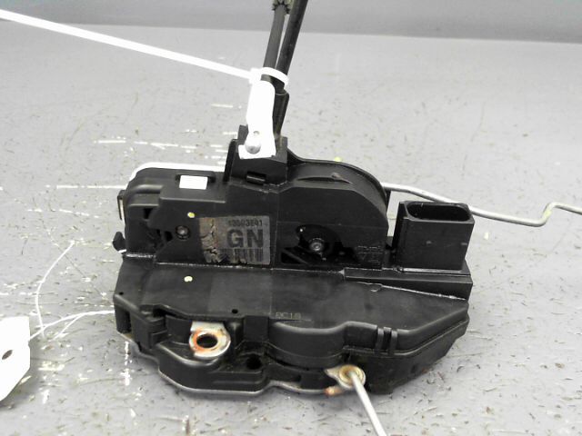 Serrure avant gauche OPEL INSIGNIA 2.0 CDTi 160ch ecoFLEX FAP Diesel - 1