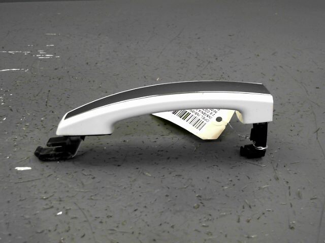 Poignee porte avant gauche OPEL INSIGNIA 2.0 CDTi 160ch ecoFLEX FAP Diesel - 1