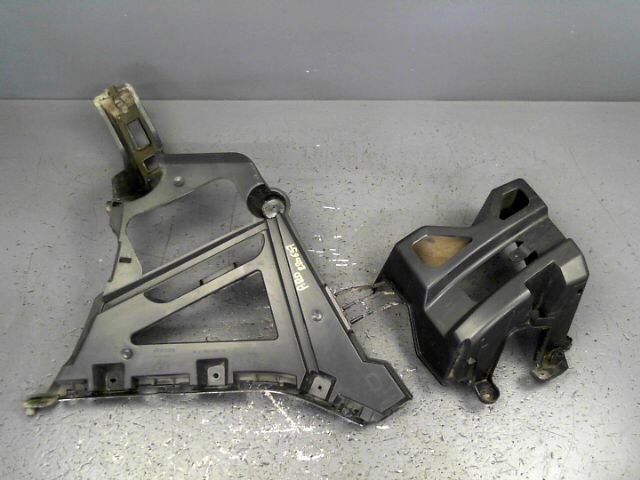Support de pare chocs arriere RENAULT LAGUNA 1.5 dCi 110 eco2 Black Edition Carminat Diesel - 1