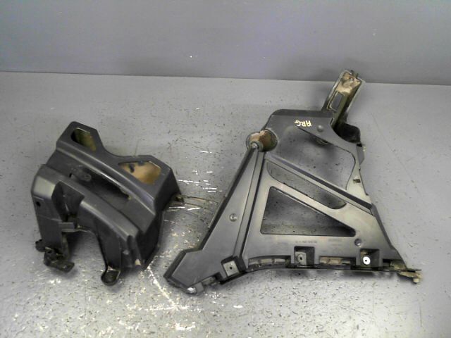 Support de pare chocs arriere RENAULT LAGUNA 1.5 dCi 110 eco2 Black Edition Carminat Diesel - 1
