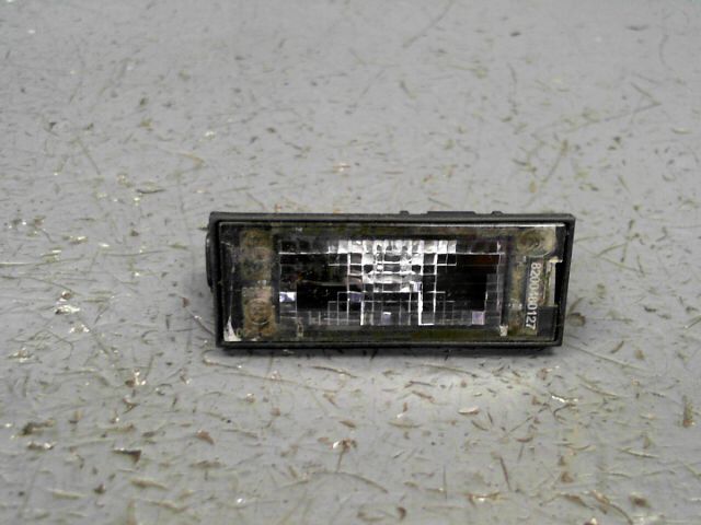 Eclairage de plaque RENAULT LAGUNA 1.5 dCi 110 eco2 Black Edition Carminat Diesel - 1