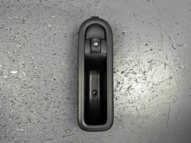 Interrupteur de leve vitre avant droit RENAULT CLIO 1.5 dCi 75ch Air SociÃ©tÃ© Diesel - 1