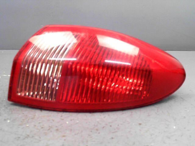 Feu arriere principal droit (feux) ALFA ROMEO 147 1.9 JTD 150ch Distinctive Diesel - 1
