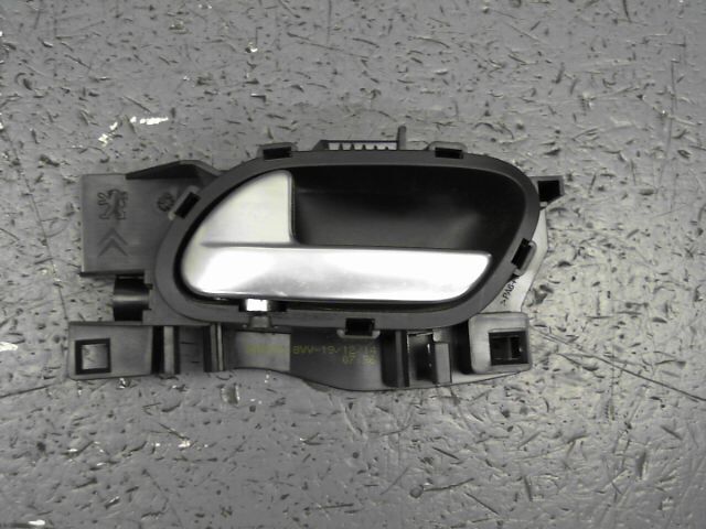 Poignee interieur arriere gauche PEUGEOT 2008 Diesel - 1