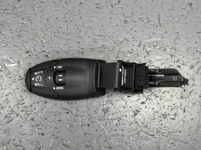Commande regulateur vitesse PEUGEOT 2008 Diesel - 1