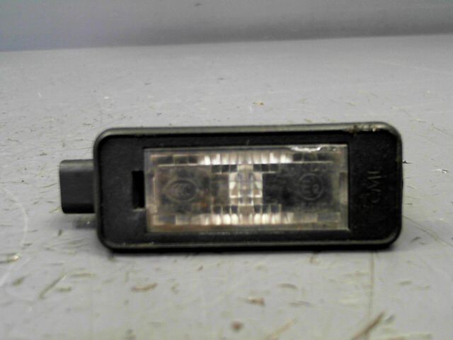 Eclairage de plaque PEUGEOT 2008 Diesel - 1