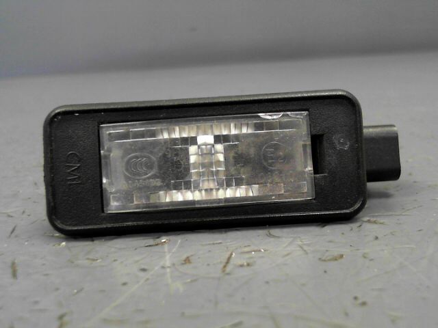 Eclairage de plaque PEUGEOT 2008 Diesel - 1