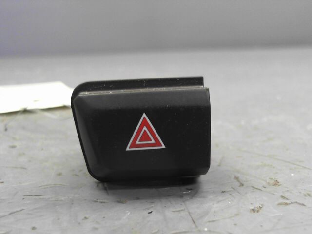 Bouton de warning PEUGEOT 208 Essence - 1