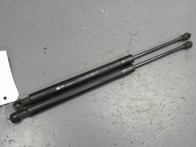 Verin de coffre droit RENAULT CLIO Diesel - 1