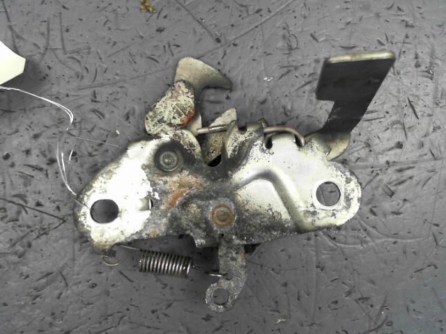Serrure de capot TOYOTA AYGO Essence - 1