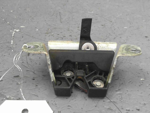 Serrure de hayon TOYOTA AYGO Essence - 1