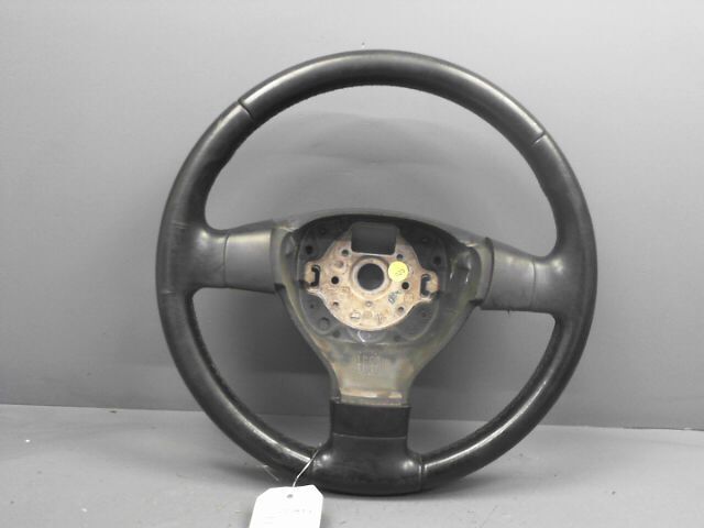Volant VOLKSWAGEN GOLF Confort 2.0 TDi 16v 140ch Diesel - 1