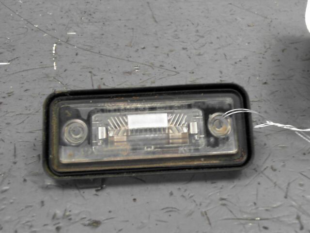 Eclairage de plaque VOLKSWAGEN GOLF Confort 2.0 TDi 16v 140ch Diesel - 1
