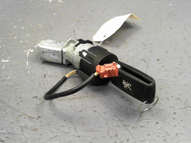 Antivol de direction PEUGEOT 207 1.6 HDi 92ch FAP Envy Diesel - 1