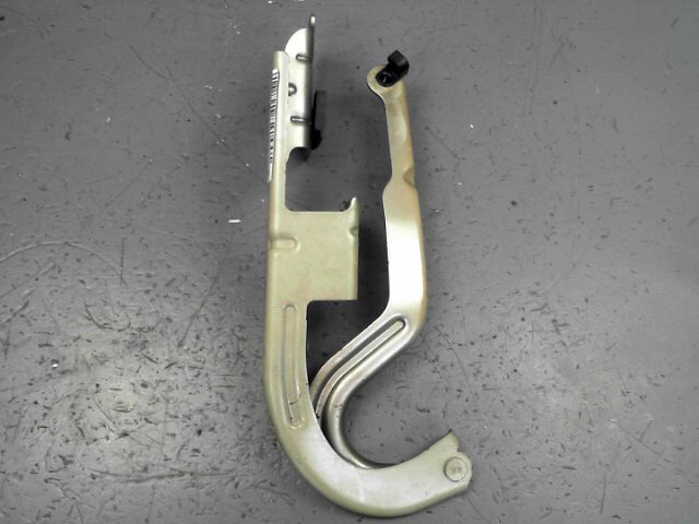 Charniere de capot PEUGEOT 3008 Diesel - 1