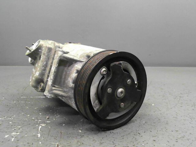 Compresseur clim VOLKSWAGEN POLO 1.6 TDi 90ch CR FAP Life Diesel - 1