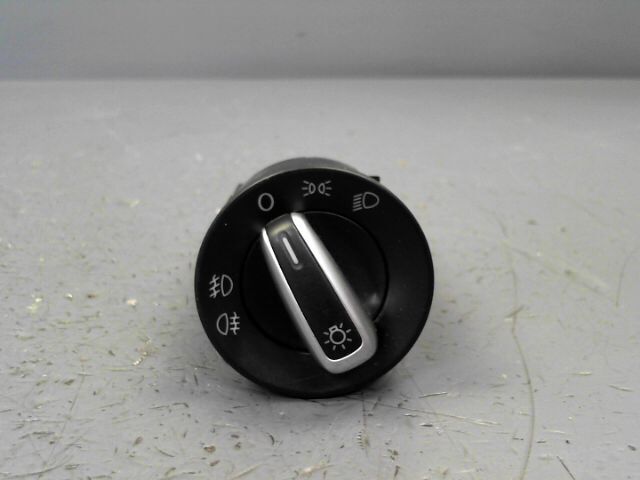 Commande de phare VOLKSWAGEN POLO 1.6 TDi 90ch CR FAP Life Diesel - 1