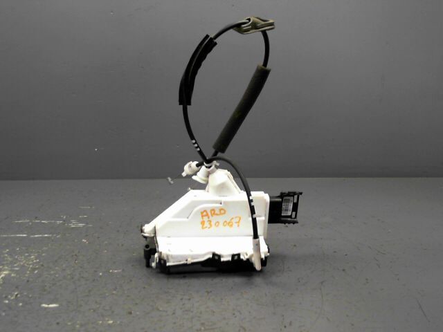 Serrure arriere droit CITROEN C3 1.2 VTi 82ch Collection Essence - 1